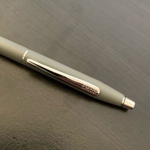 Business essential CROSS pen